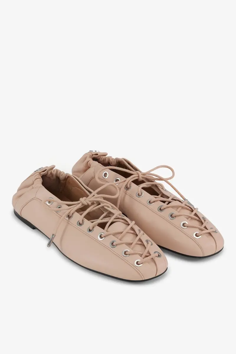Bailarinas con cordones en color beige