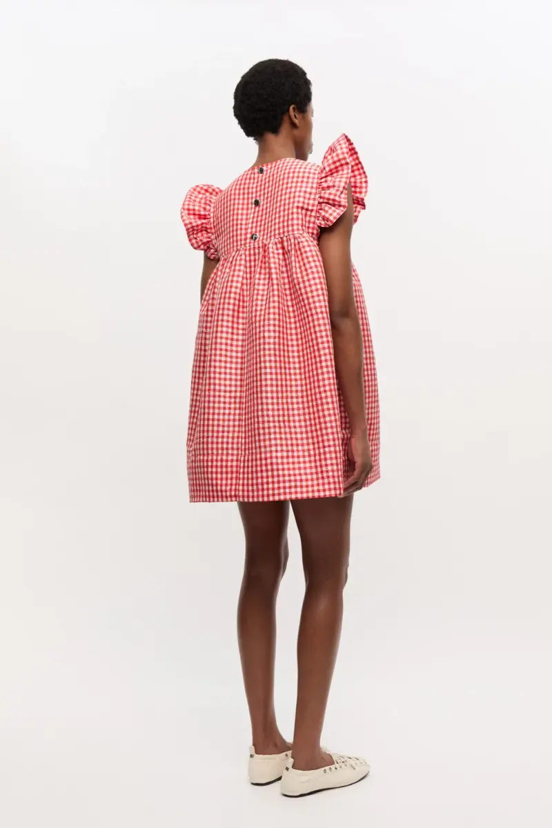 Vestido rojo de tafetán arrugado a cuadros