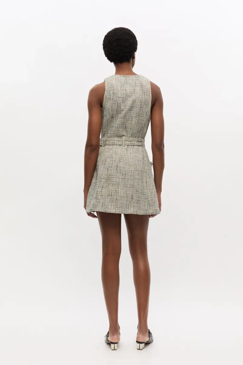 Vestido sin mangas con cinturón de tweed